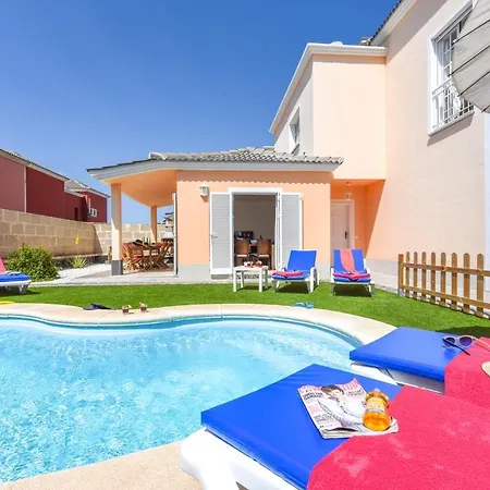 Aloe Con Piscina Climatizada, Playa Fanabe, بيت للعطل *