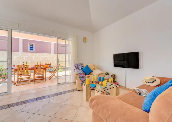 Aloe Con Piscina Climatizada, Playa Fanabe, بيت للعطل أذيخي